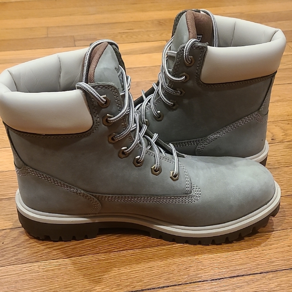 Timberland PRO Womens Sage Green and Cream Boots. - Picture 8 of 13